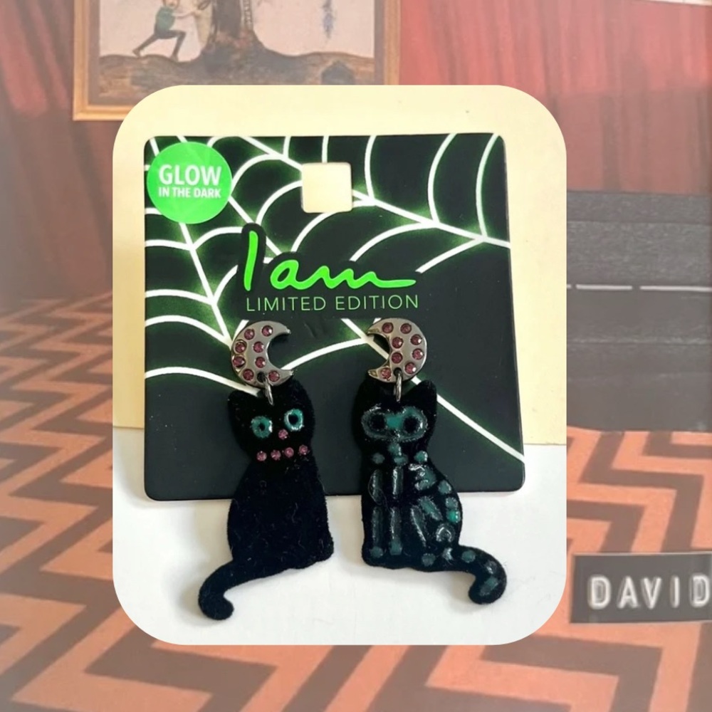 (holiday)🏷️ halloween black felt cat moon earrings with rhinestones & jewels